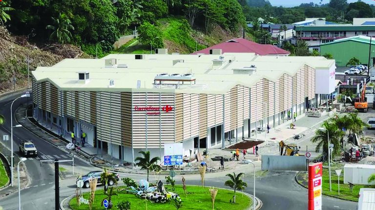 Vue semi aérienne du Carrefour Raiatea