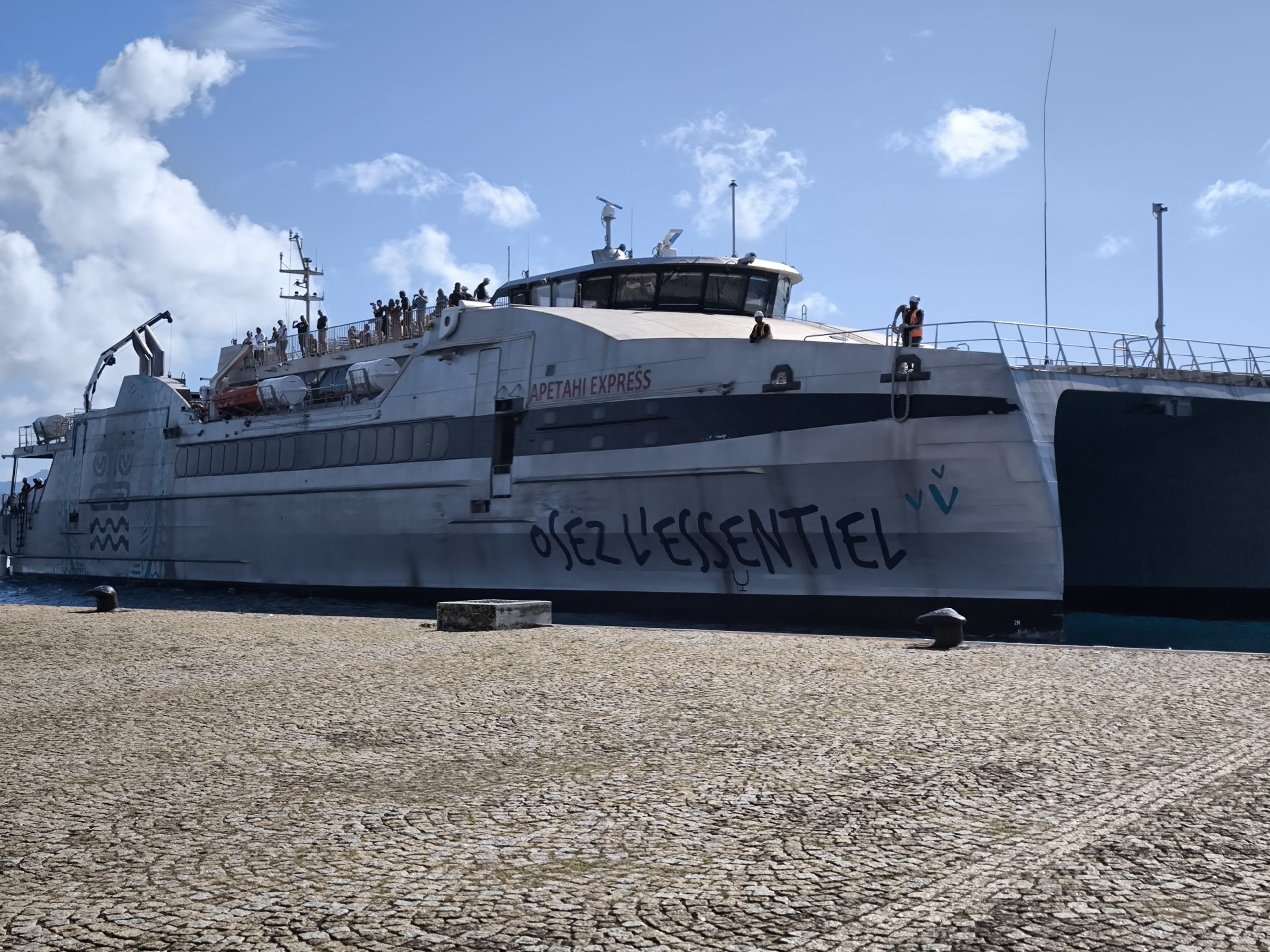L’Apetahi Express reliant Raiatea à Tahiti – la traversée des îles Sous-le-Vent