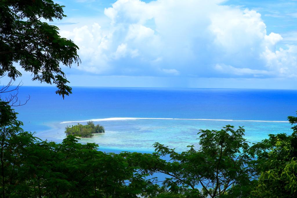 Côte ouest de Raiatea, vue sur le lagon depuis Tevaitoa