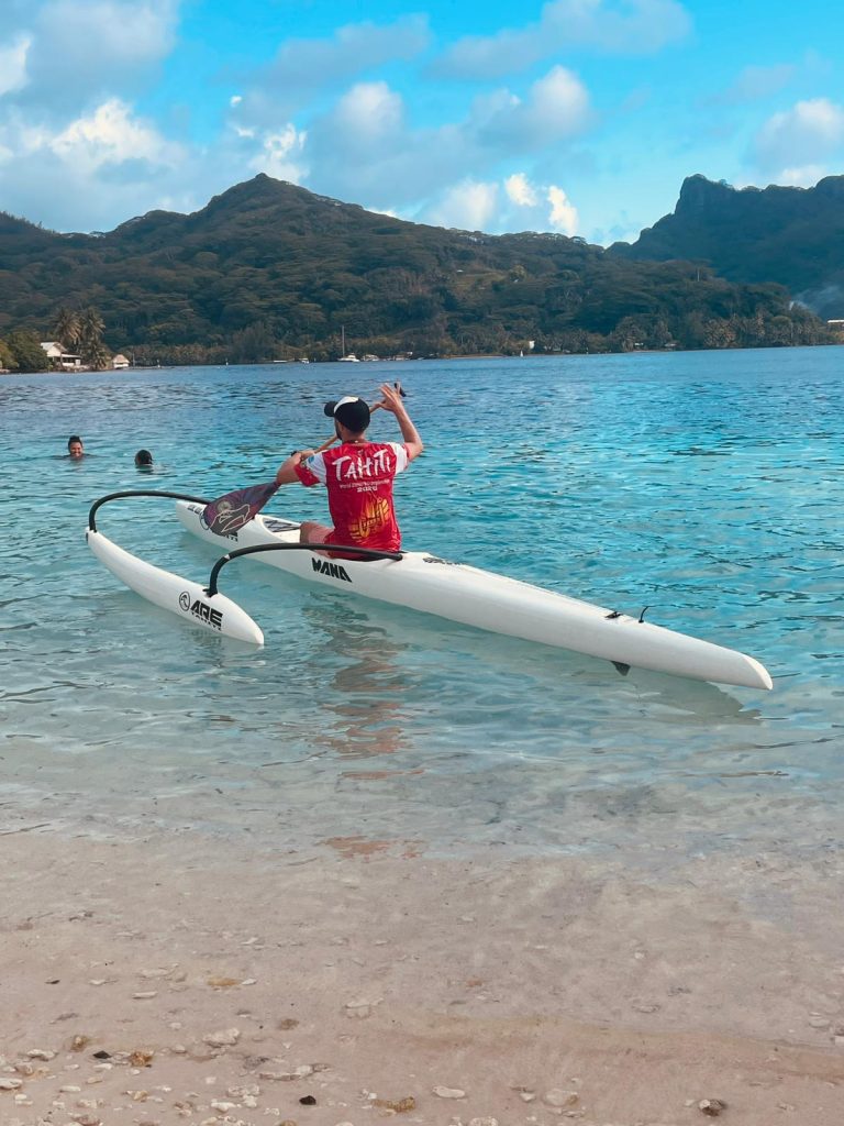 Hawaiki Nui Va’a à Huahine — quand une île vit avec sa course