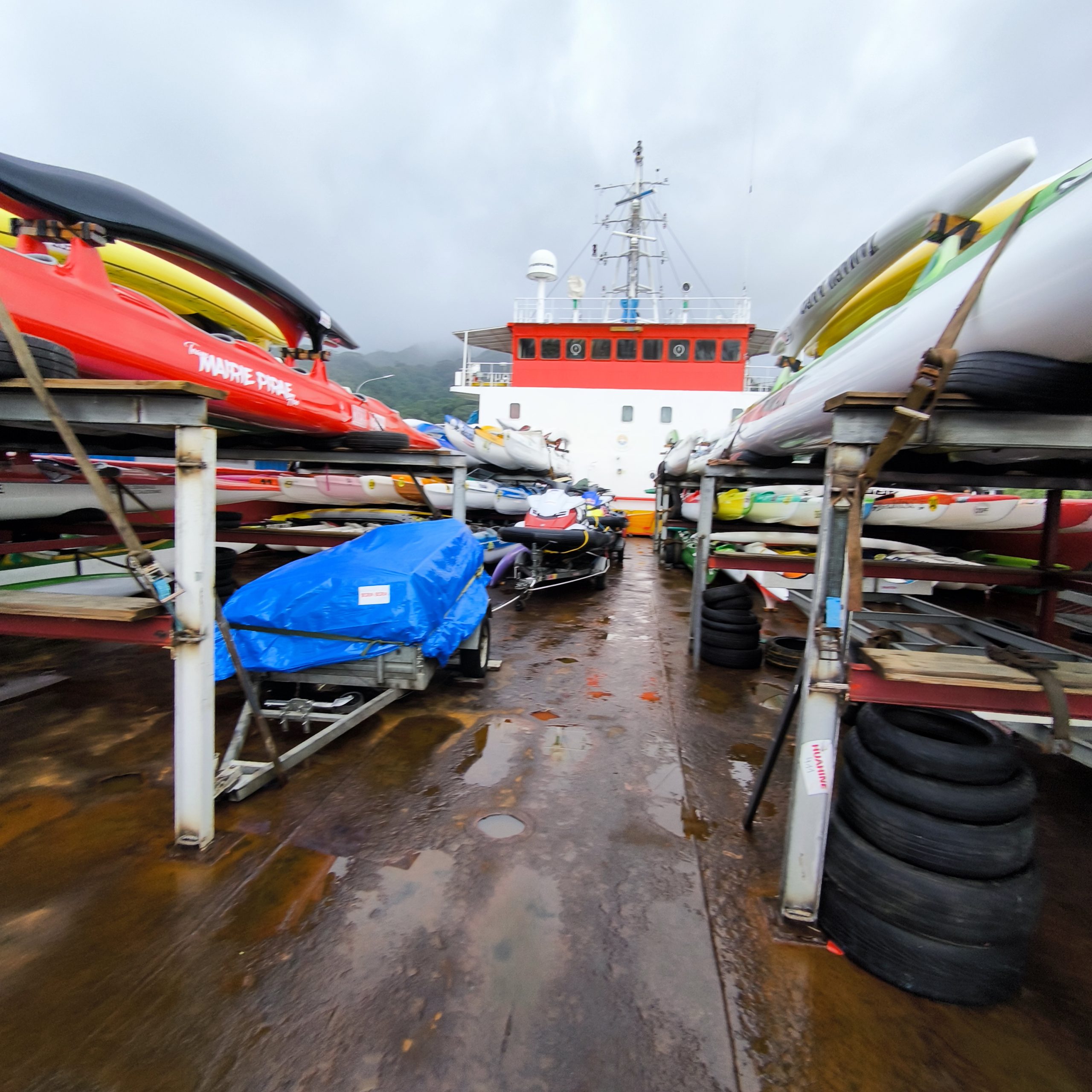 Va'a sur bateau avant compétition
