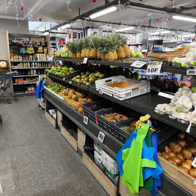 Les fruits du Fenua : ce qu’on mange vraiment au quotidien depuis notre arrivée à Raiatea