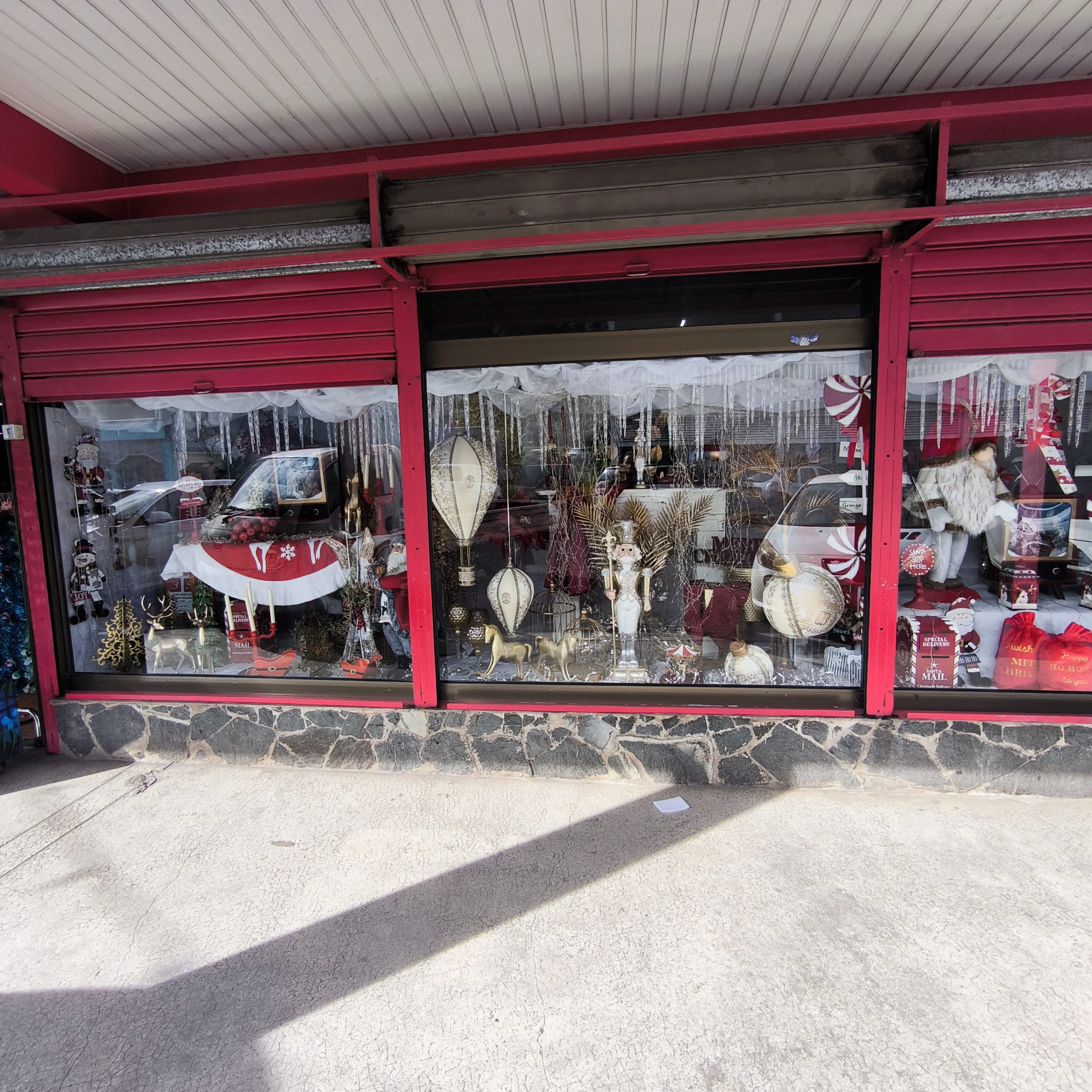Vitrine décorée pour Noël à Raiatea