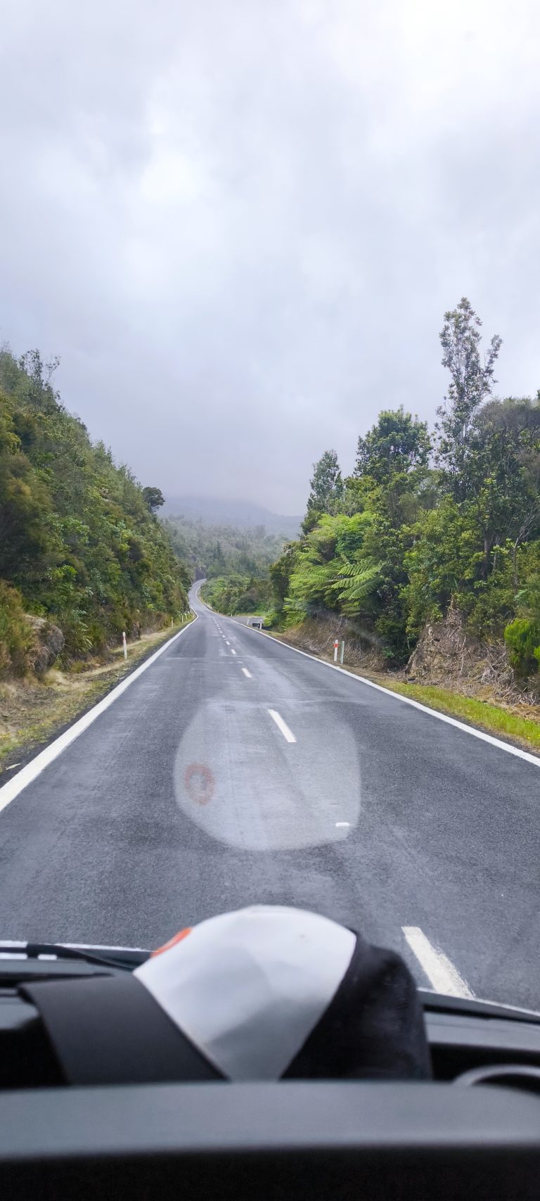 image des routes de nouvelle zelande a bord du camping car