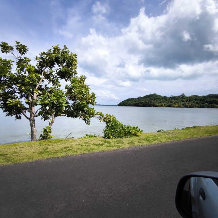 Faire le tour de Raiatea en voiture : itinéraire complet et ce que révèle la route de ceinture
