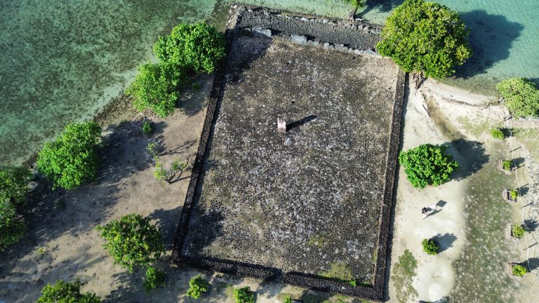 Image pris du drone du Marae